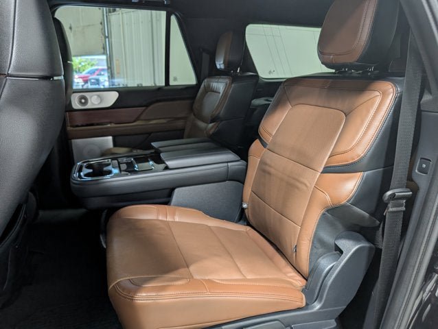 Used 2024 Lincoln Navigator L Reserve w/ Equipment Group 201A AWD/4WD image 18