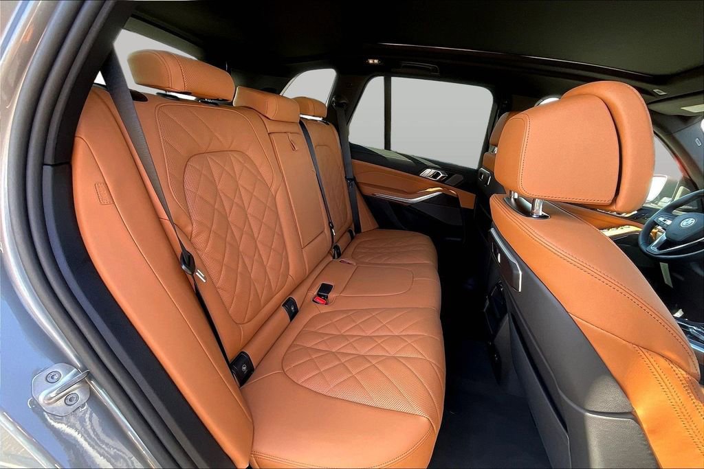New 2026 BMW X5 xDrive50e AWD/4WD image 10