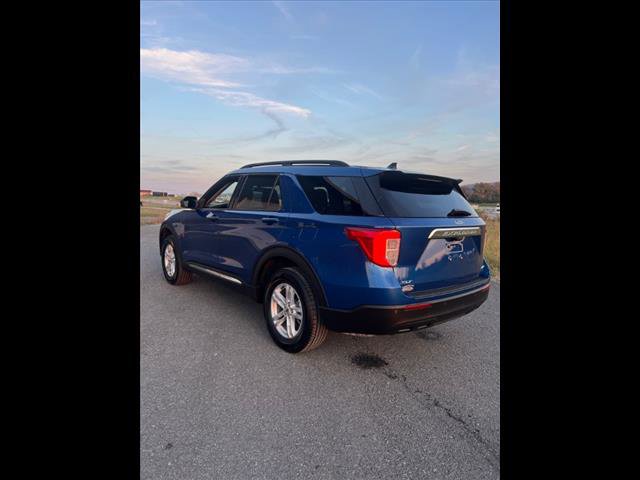 Certified 2021 Ford Explorer XLT image 4