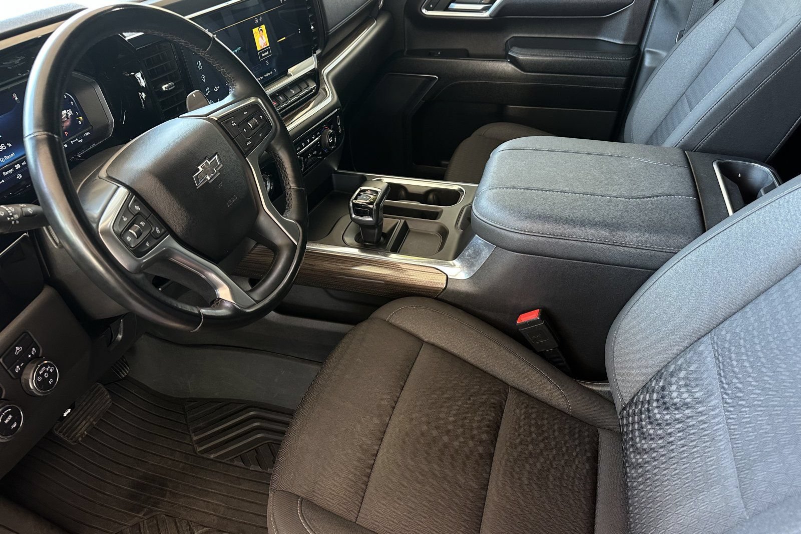 Used 2023 Chevrolet Silverado 1500 LT Trail Boss AWD/4WD image 9