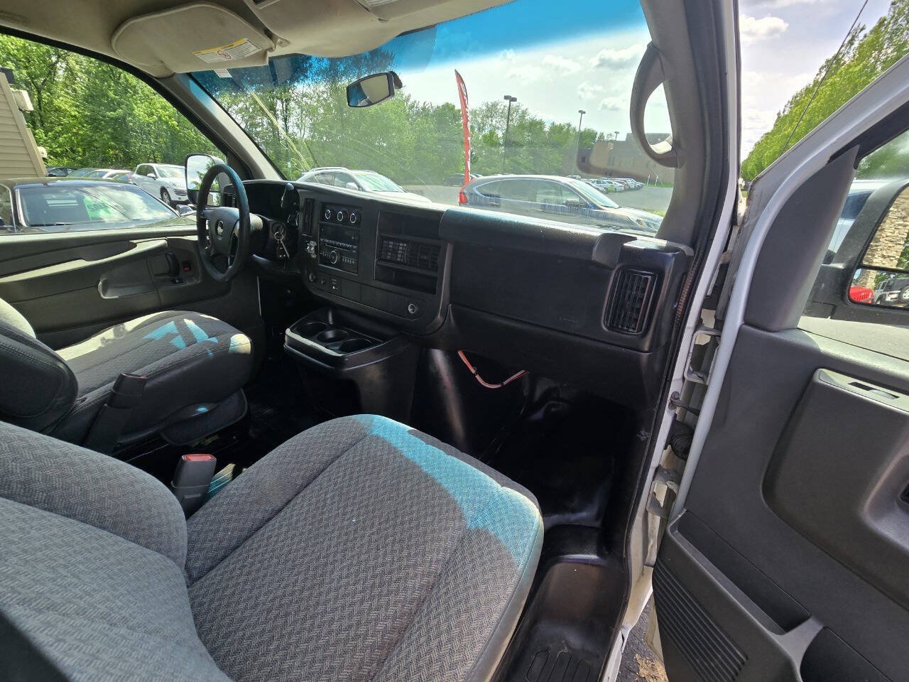 Used 2012 Chevrolet Express 3500 LS RWD image 19