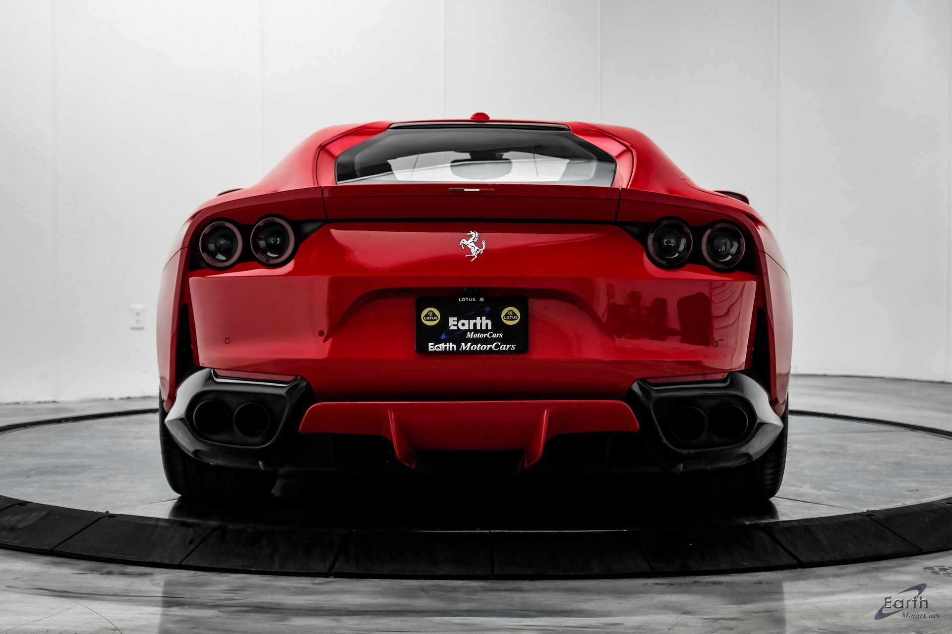 Used 2018 Ferrari 812 Superfast image 12