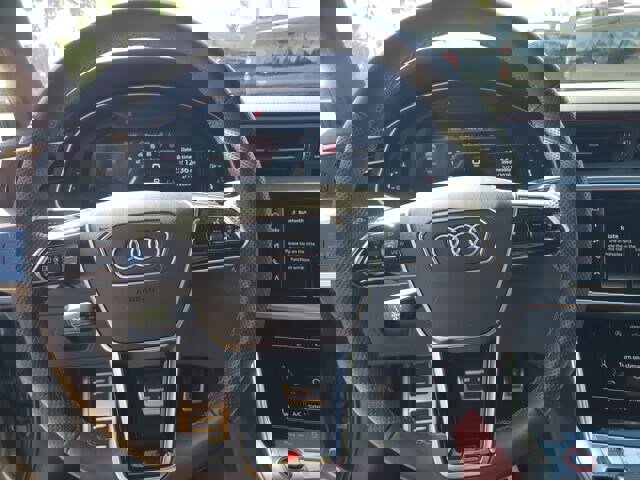 Used 2022 Audi S6 Premium Plus image 29