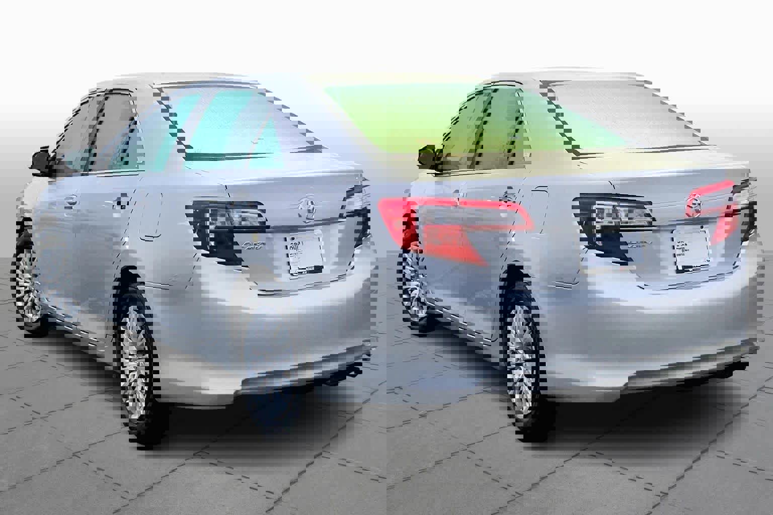 Used 2014 Toyota Camry L image 12