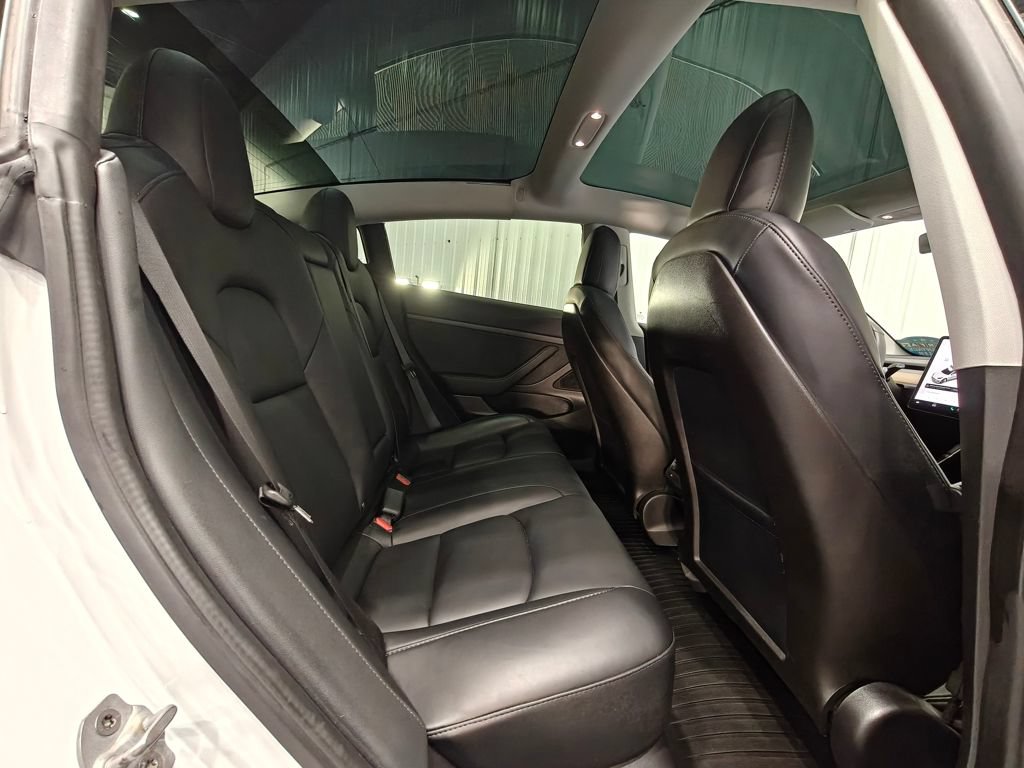 Used 2020 Tesla Model 3 Standard Range RWD image 20