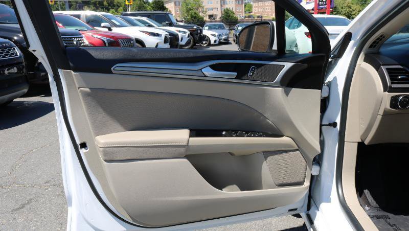 Used 2020 Ford Fusion SE w/ Fleet SE Value Package FWD image 8