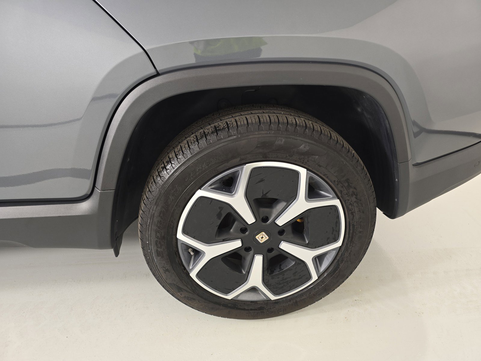 Used 2022 Rivian R1T Adventure AWD/4WD image 12