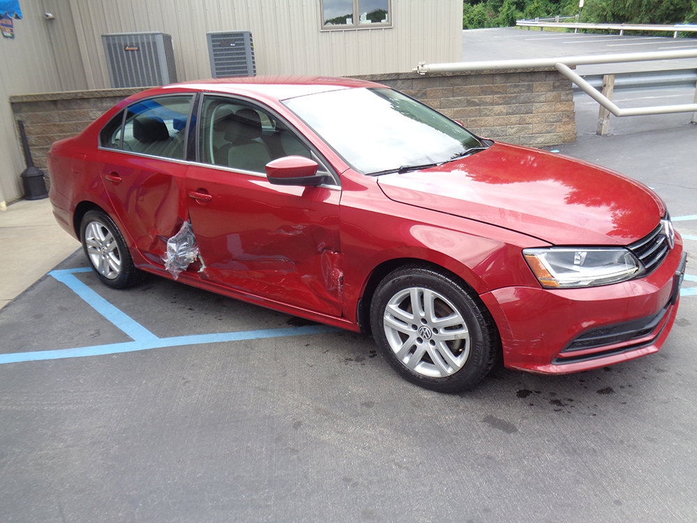 Used 2017 Volkswagen Jetta S w/ Jetta S Cold Weather Package FWD image 1