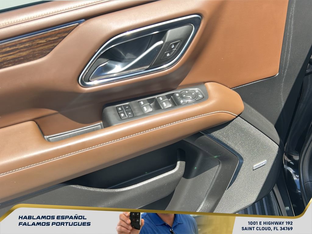 Used 2024 Chevrolet Suburban High Country AWD/4WD image 11