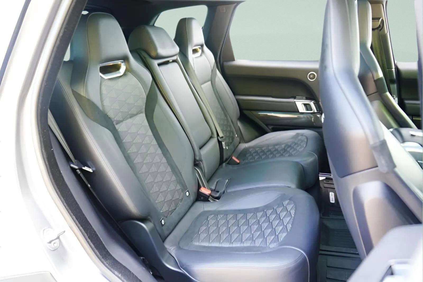 Used 2022 Land Rover Range Rover Sport SVR Carbon Edition image 21