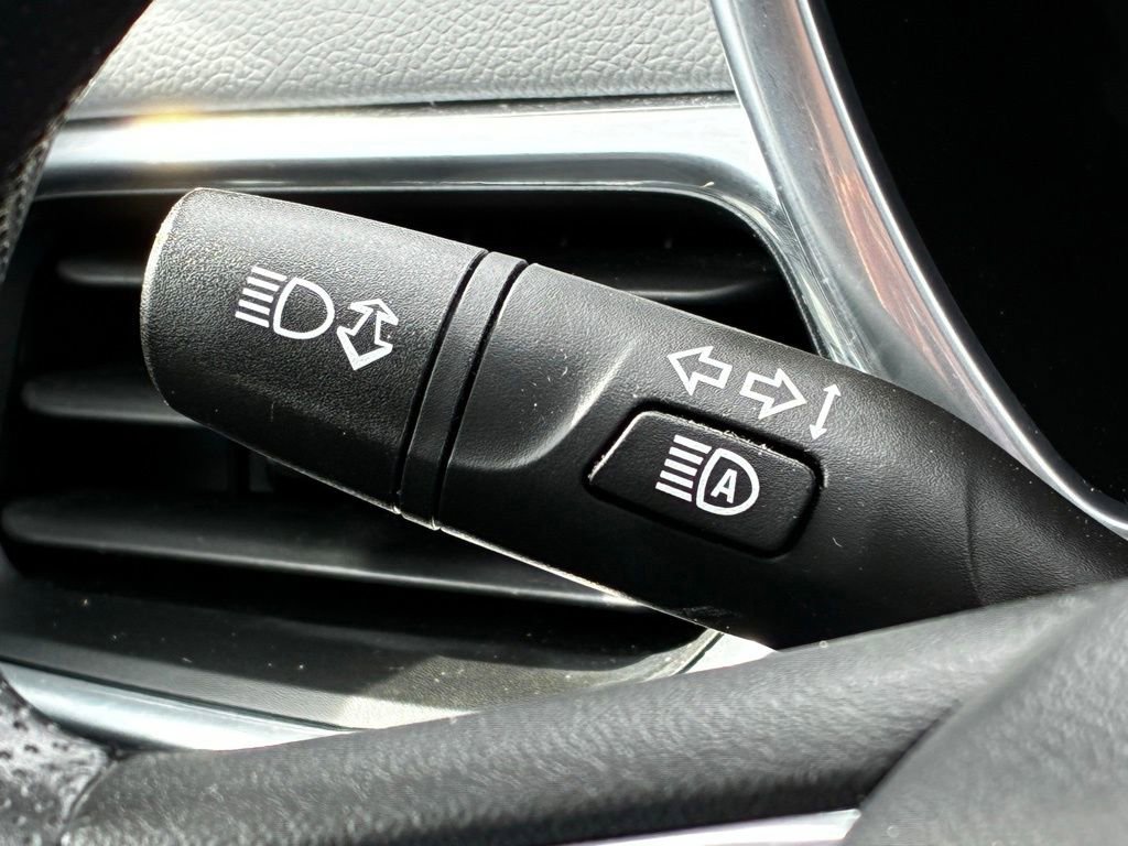Used 2023 Chevrolet Equinox LS w/ LS Convenience Package FWD image 23