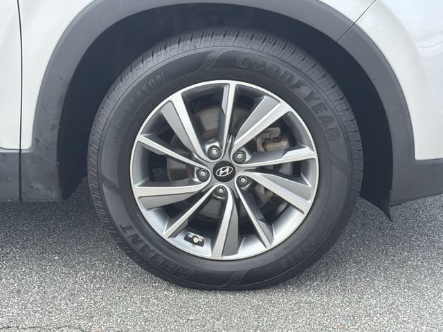 Used 2019 Hyundai Santa Fe FWD image 12