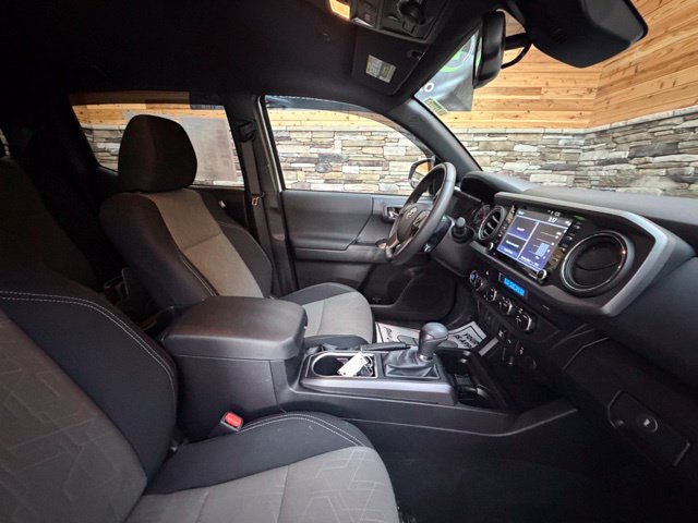 Used 2023 Toyota Tacoma TRD Off-Road AWD/4WD image 7