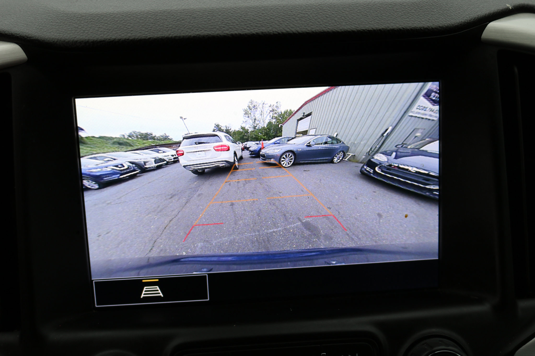 Used 2023 GMC Terrain SLT image 21