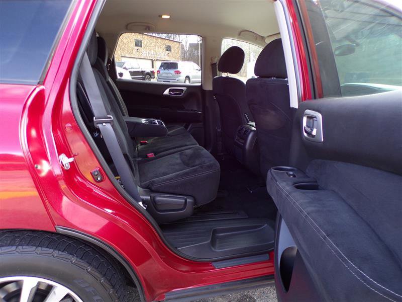 Used 2016 Nissan Pathfinder SV image 26