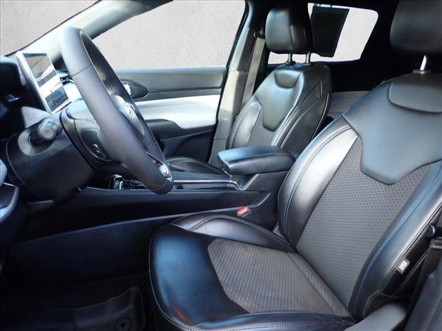 Used 2023 Jeep Compass Latitude AWD/4WD image 10