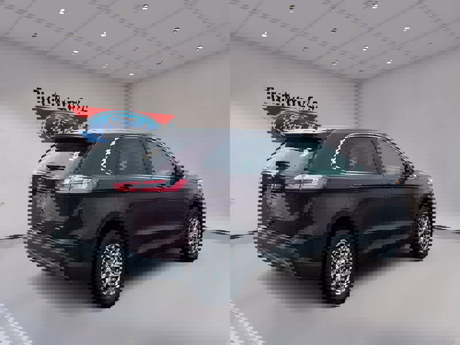 Certified 2024 Ford Edge SEL w/ Convenience Package image 5