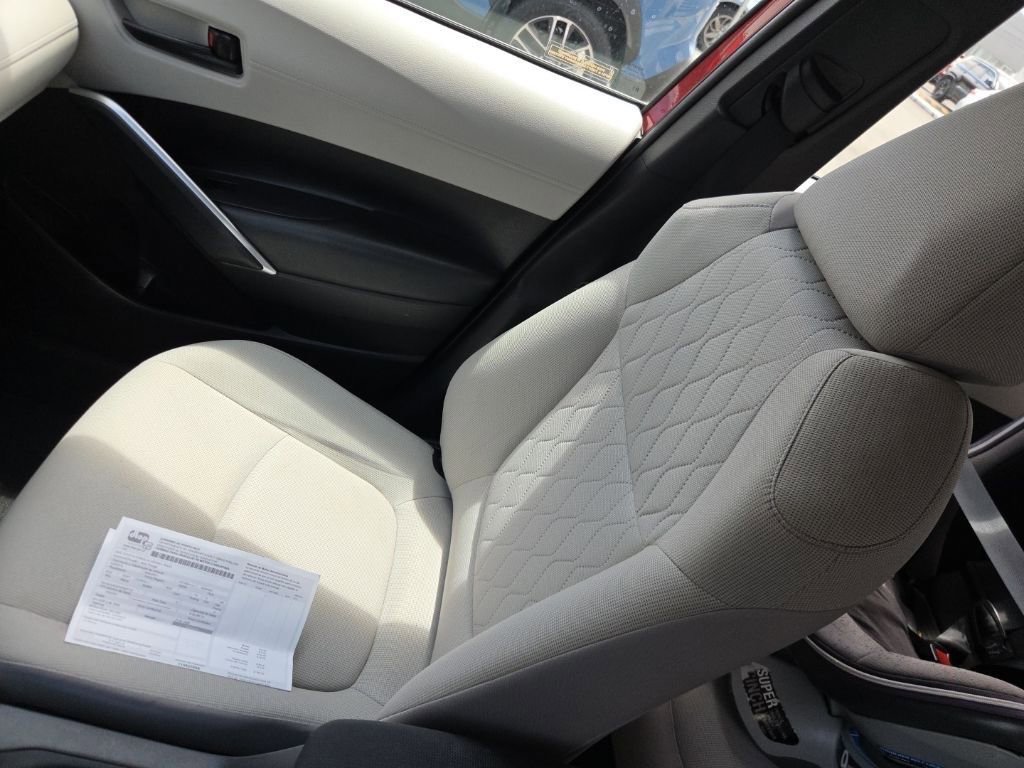 Used 2022 Toyota Corolla Cross L image 13