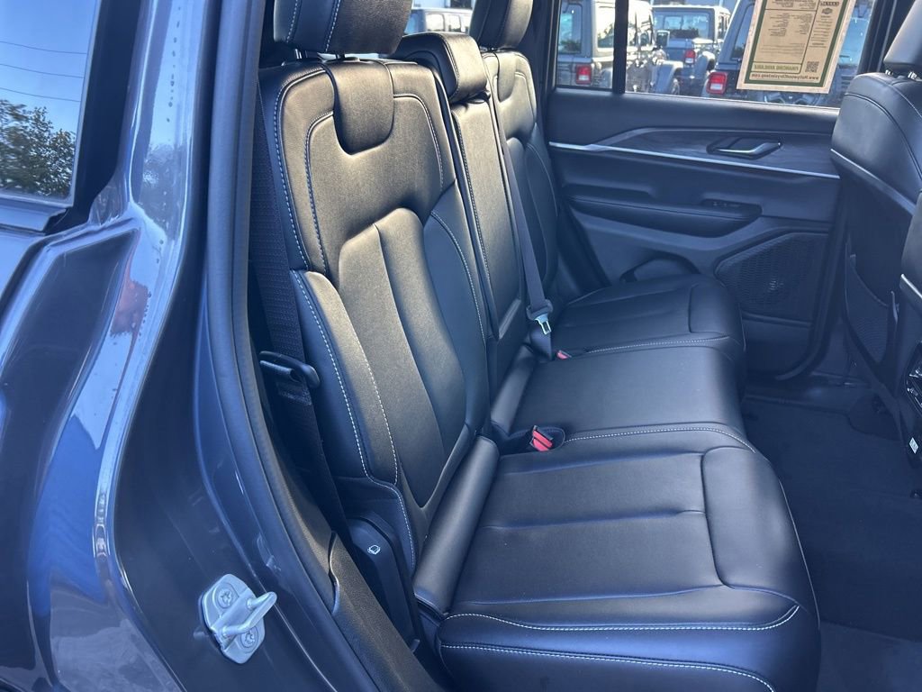 Used 2024 Jeep Grand Cherokee Limited image 26