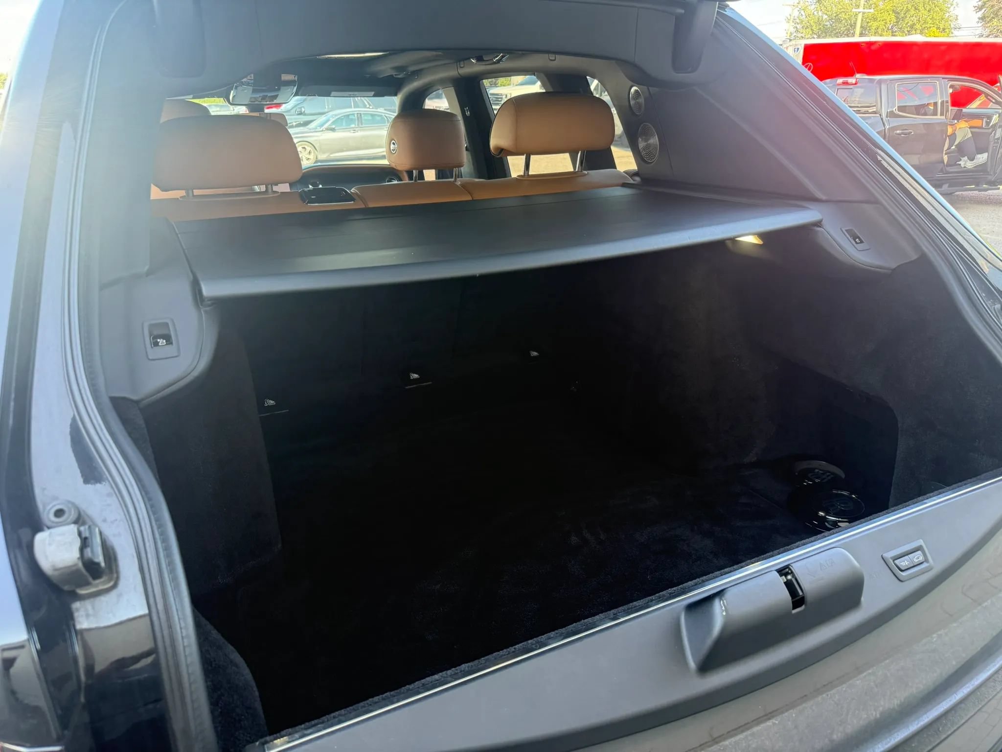 Used 2019 Rolls-Royce Cullinan AWD/4WD image 40