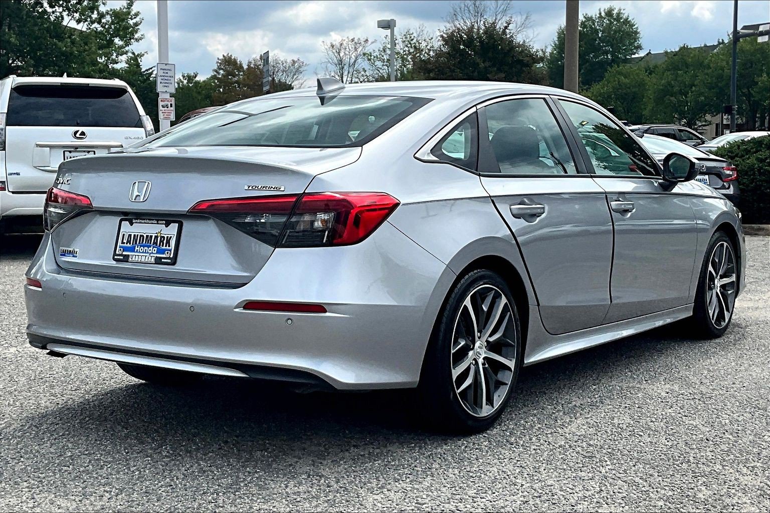 Used 2023 Honda Civic Touring image 2