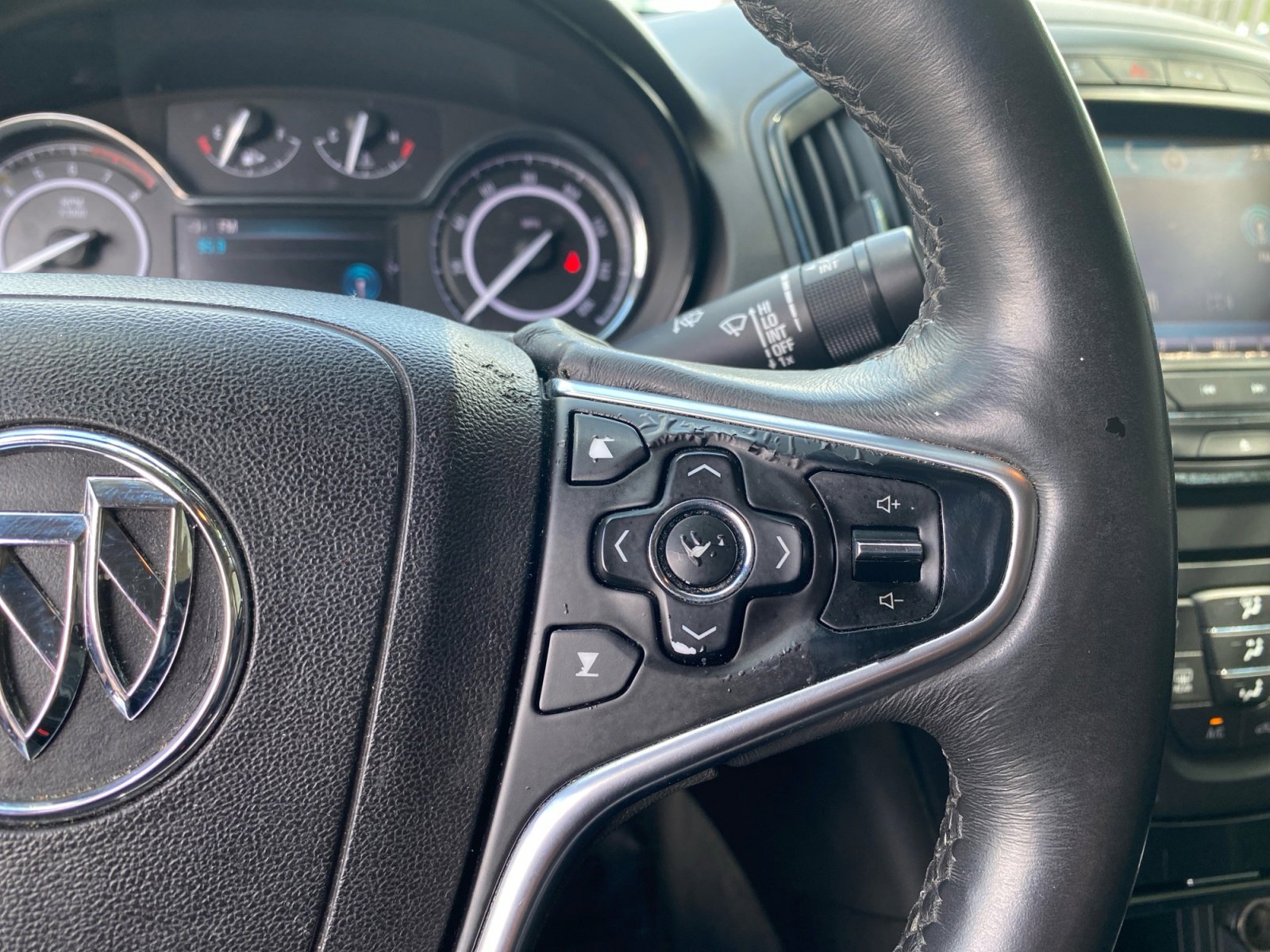 Used 2015 Buick Regal Premium w/ Experience Buick Package image 29