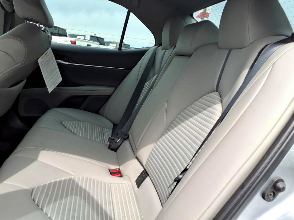 Certified 2022 Toyota Camry SE image 12