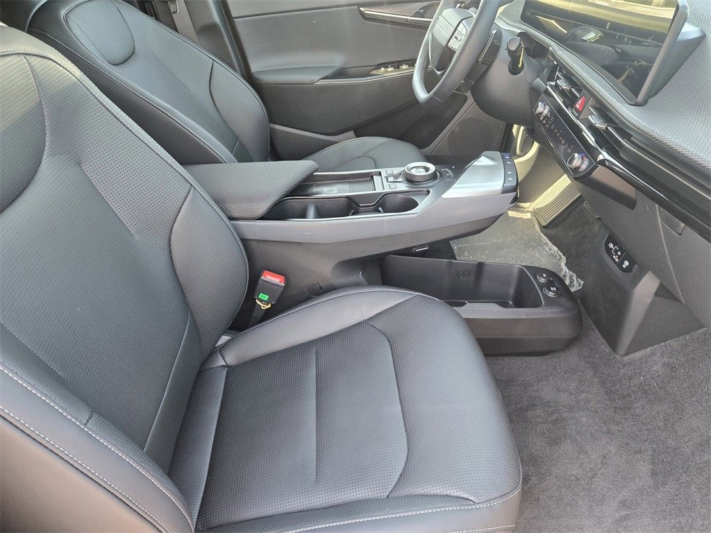 New 2025 Kia EV6 Wind image 10