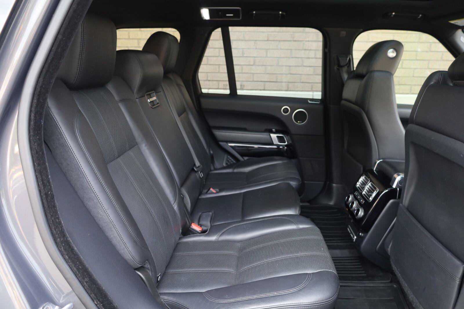 Used 2016 Land Rover Range Rover Supercharged AWD/4WD image 26