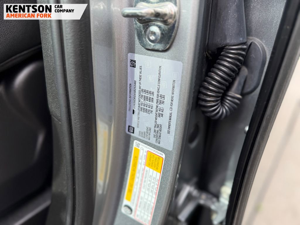 Used 2025 Chevrolet Suburban Z71 AWD/4WD image 43