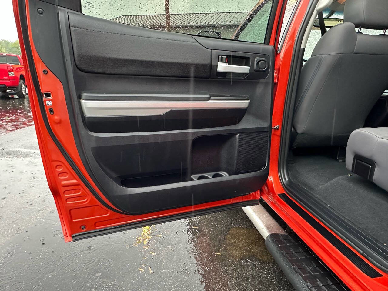 Used 2016 Toyota Tundra SR5 image 23