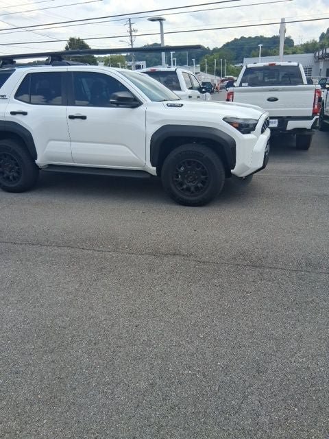 Used 2026 Toyota 4Runner TRD Off-Road Premium AWD/4WD image 4
