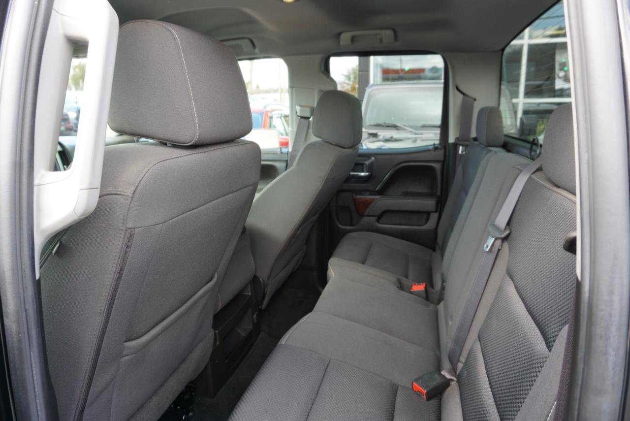 Used 2017 GMC Sierra 2500 SLE w/ HD SLE Preferred Plus Package AWD/4WD image 4