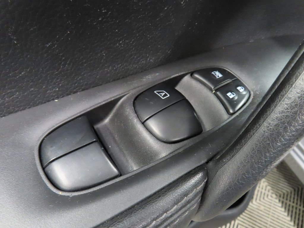 Used 2017 Nissan Rogue Sport SV w/ SV Premium Package AWD/4WD image 58