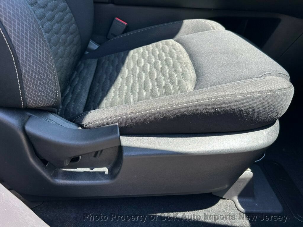Used 2022 Nissan Pathfinder S AWD/4WD image 33