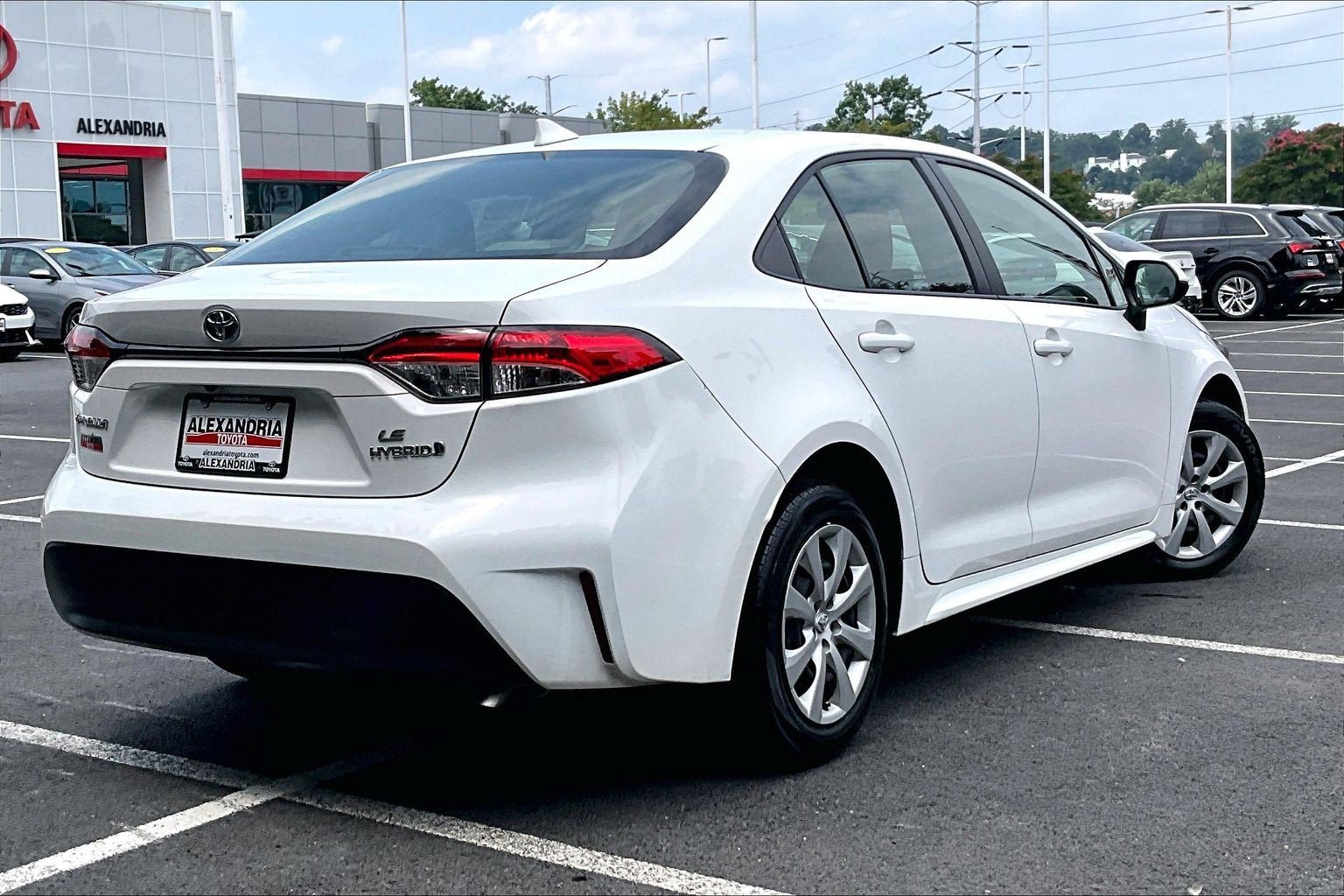 Used 2023 Toyota Corolla LE FWD image 12