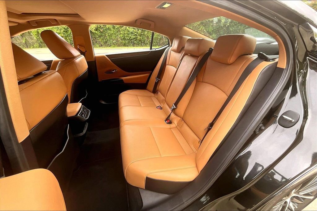 Used 2025 Lexus ES 350 w/ Premium Package FWD image 37