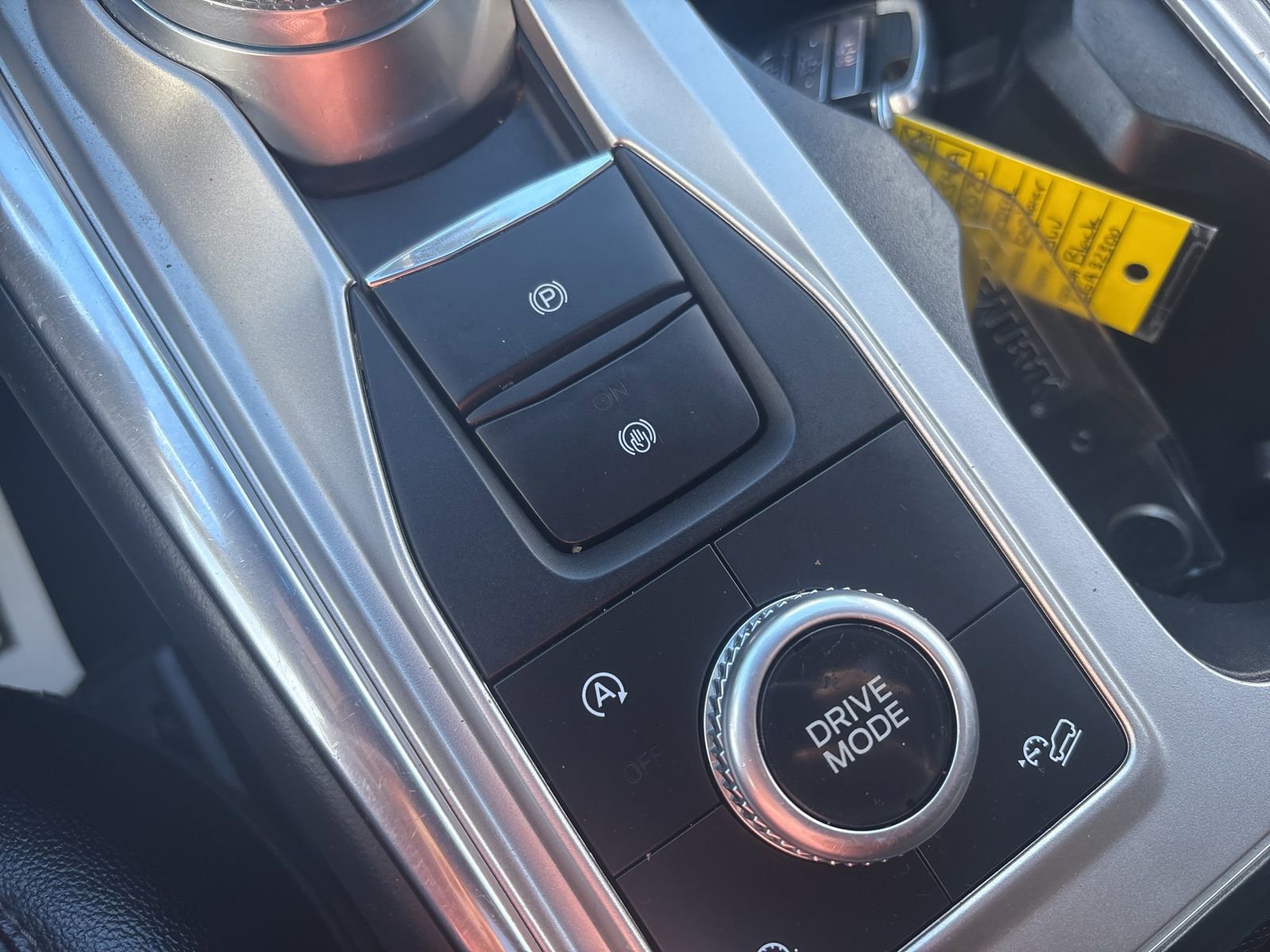 Used 2020 Ford Explorer XLT w/ Equipment Group 202A image 26