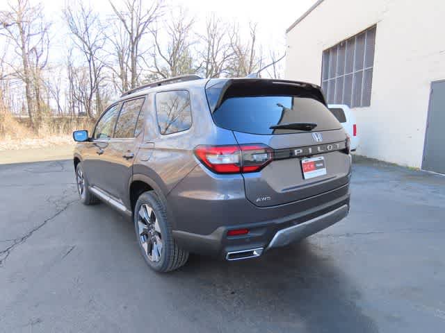 New 2026 Honda Pilot Touring image 4