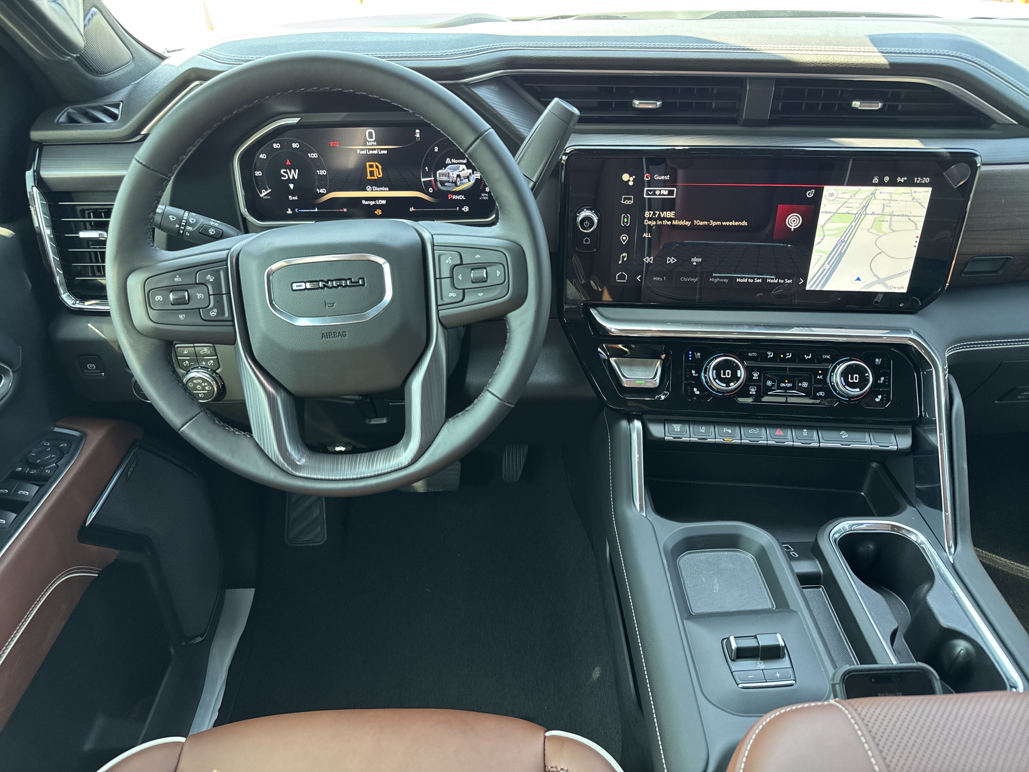 New 2026 GMC Sierra 2500 Denali Ultimate AWD/4WD image 18