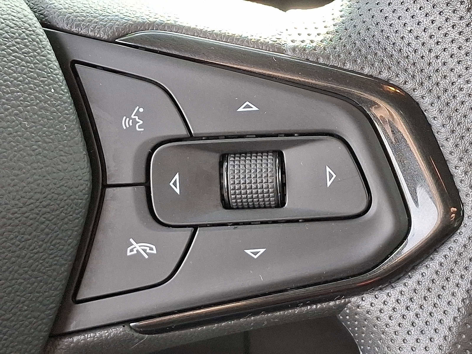 Certified 2023 Chevrolet TrailBlazer LT image 24