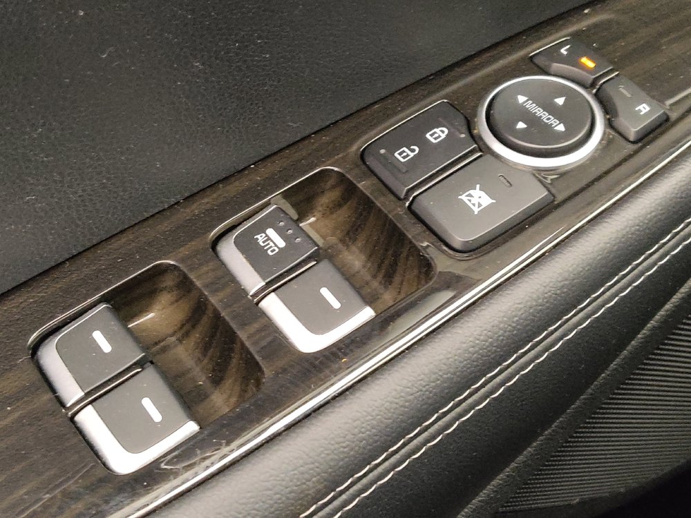 Used 2020 Kia Sorento L FWD image 27