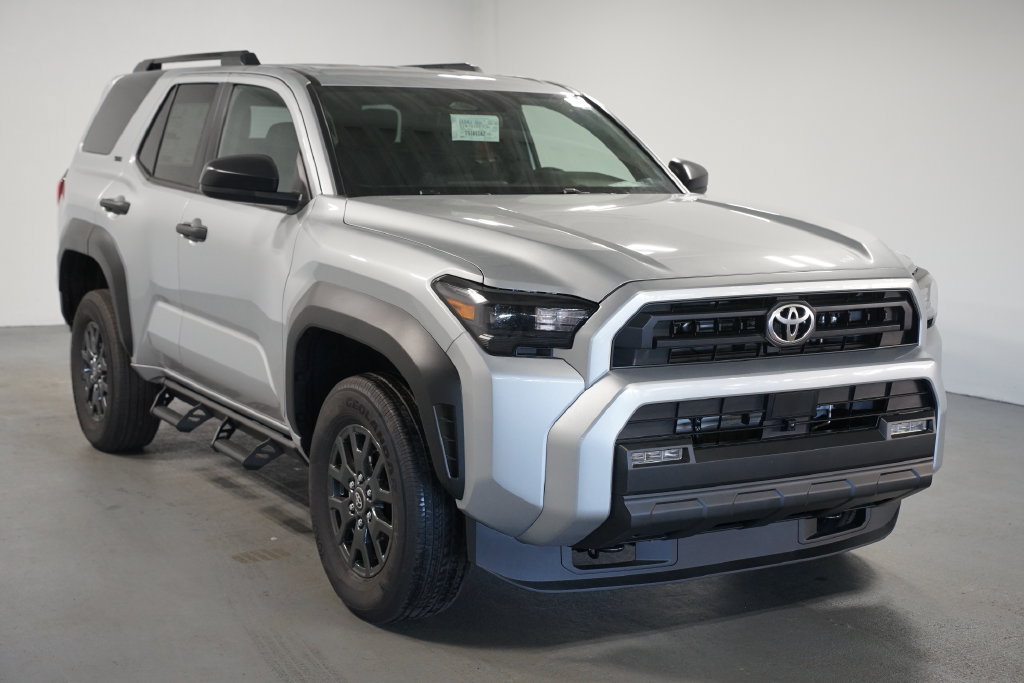 New 2026 Toyota 4Runner SR5 AWD/4WD image 3