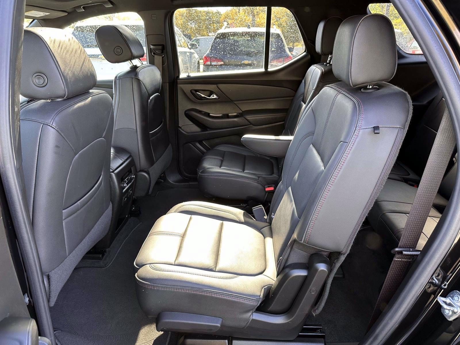 Used 2023 Chevrolet Traverse RS AWD/4WD image 13