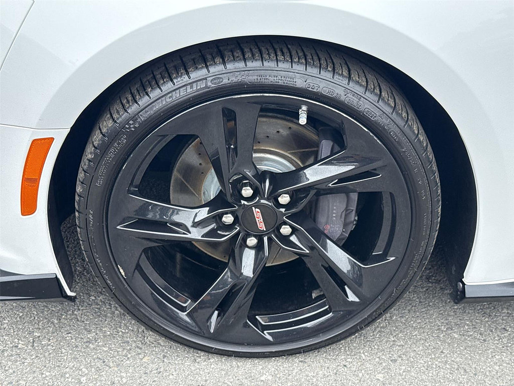 Used 2019 Chevrolet Camaro SS RWD image 31