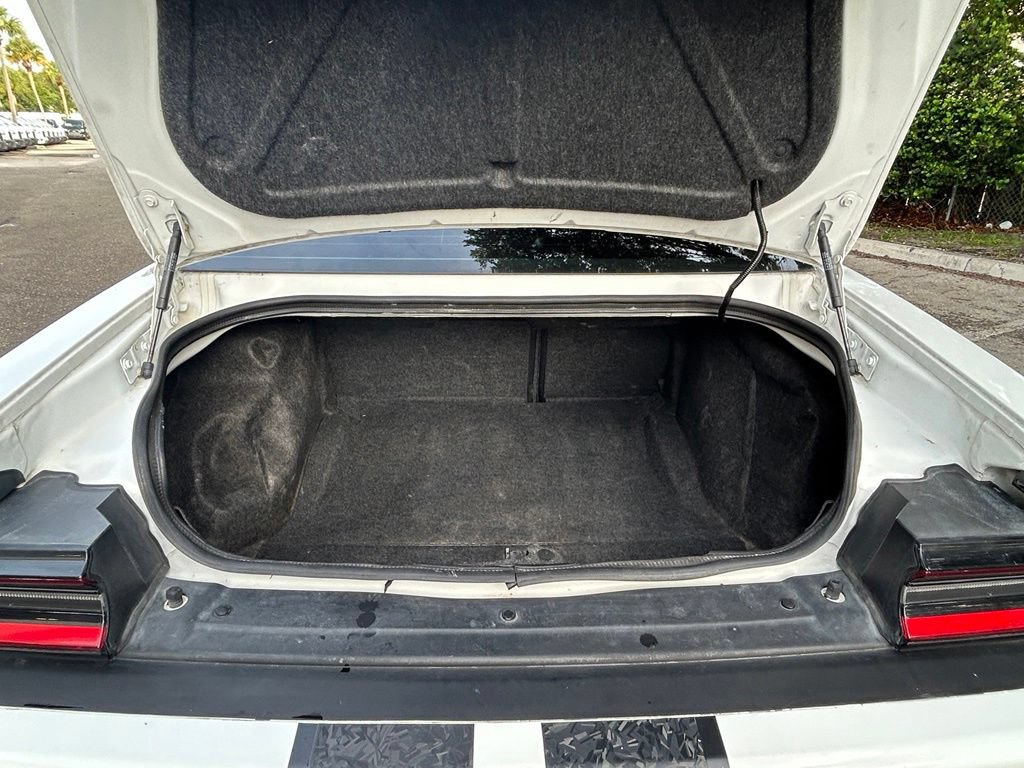 Used 2016 Dodge Challenger R/T Plus RWD image 29