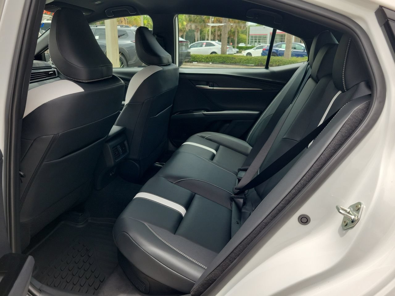 Used 2026 Toyota Camry SE FWD image 11