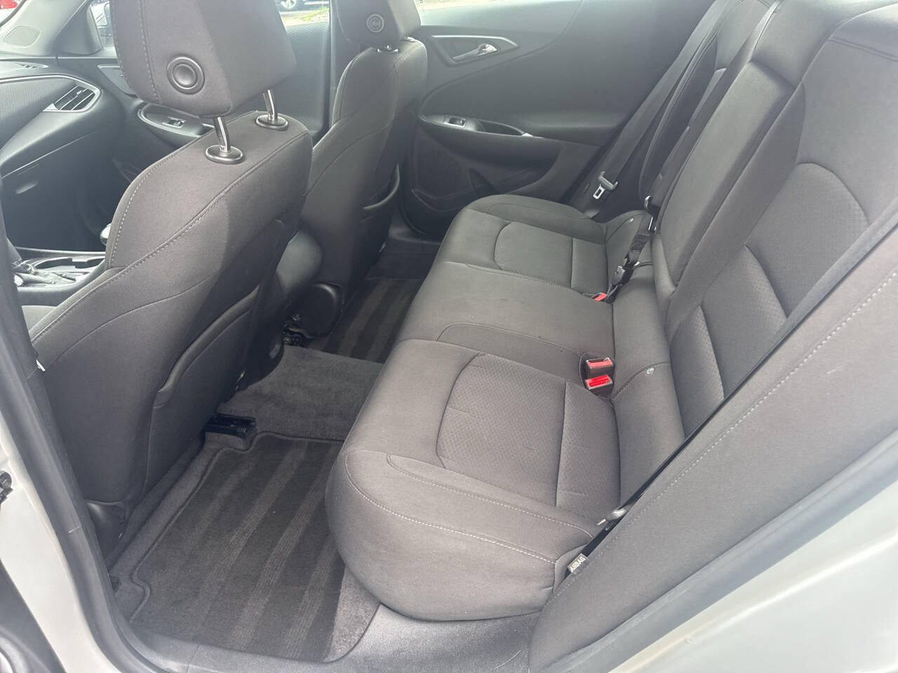 Used 2018 Chevrolet Malibu LS FWD image 17