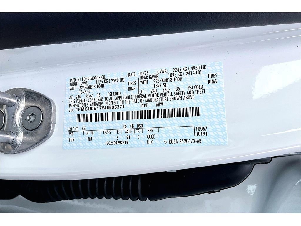 Used 2025 Ford Escape SE FWD image 30