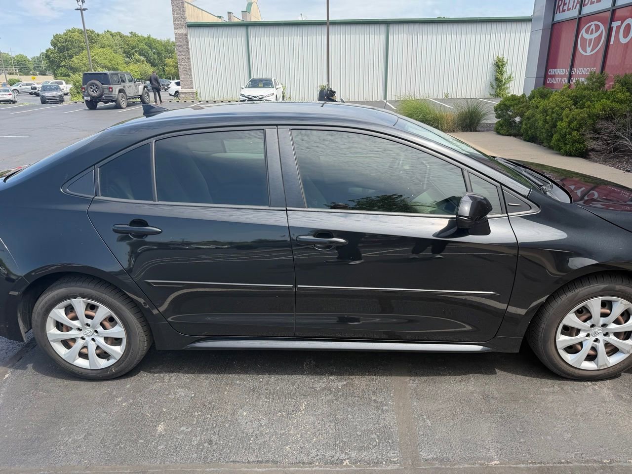 Used 2020 Toyota Corolla LE w/ Body Protection Package FWD image 6